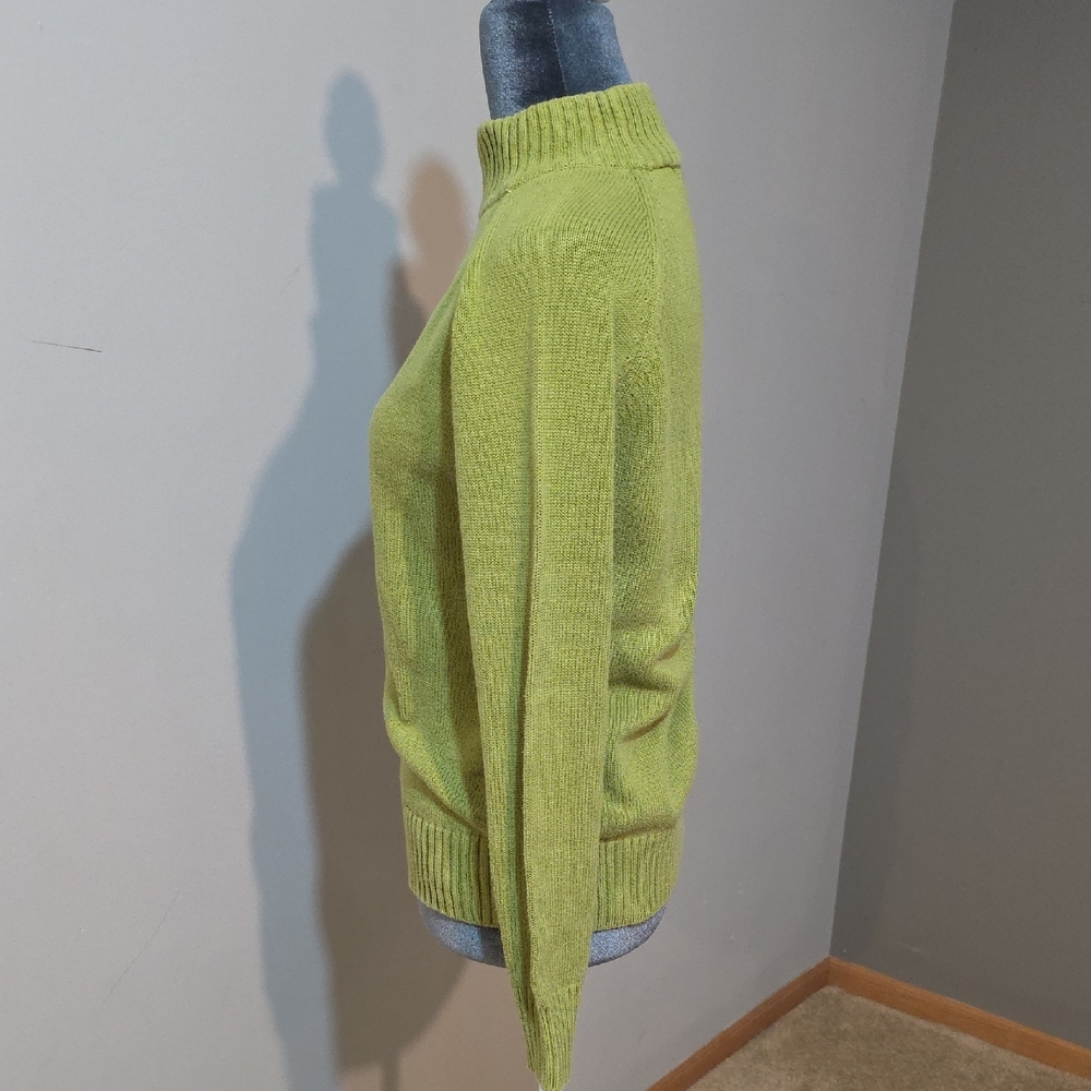 JEANNE PIERRE Lime Green Turtleneck Sweater - Picture 4 of 5